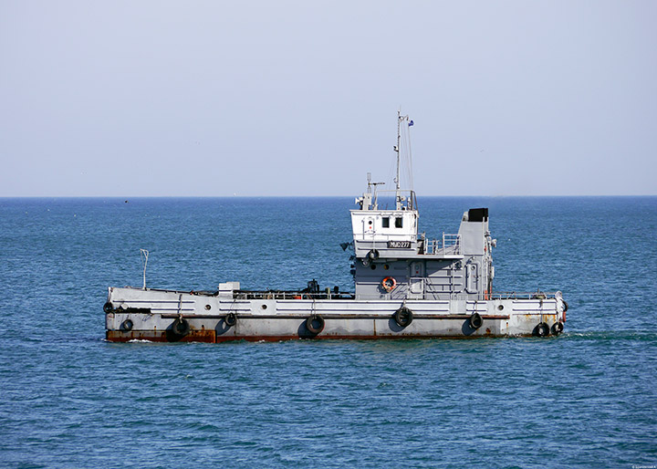 Нефтемусороуборочное судно "МУС-277"
