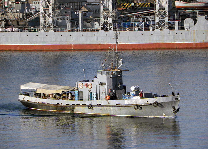 Водолазное морское судно "ВМ-9"