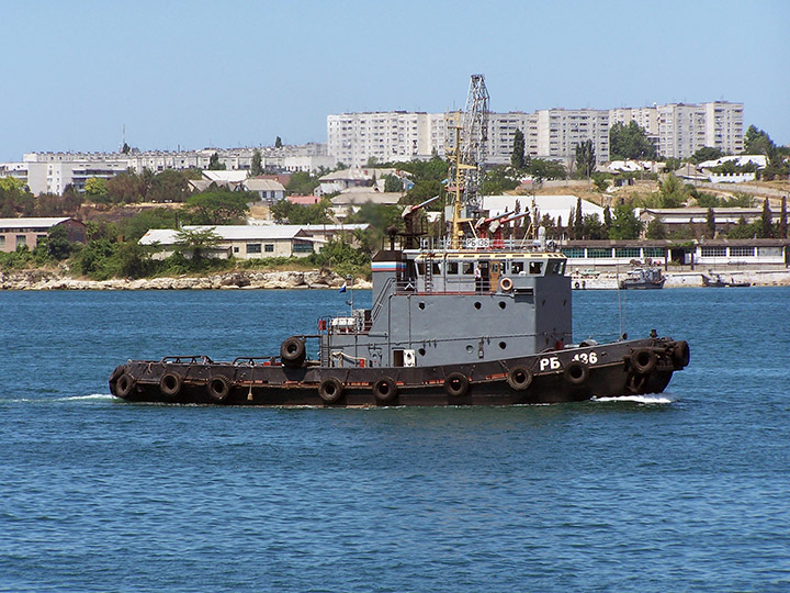 Рейдовый буксир "РБ-136" Черноморского флота