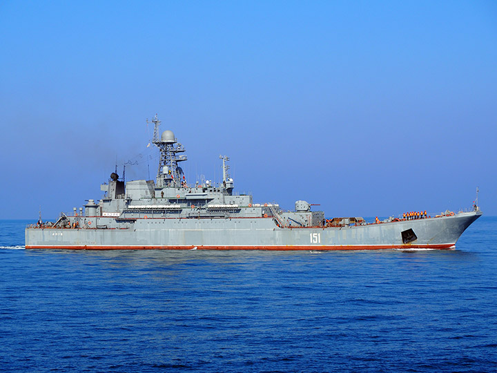 Большой десантный корабль "Азов" Черноморского флота
