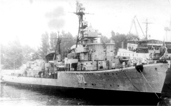 Эскадренный миноносец "Безотказный" Черноморского флота