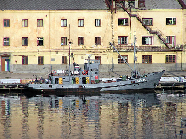 Большой гидрографический катер "БГК-22" Черноморского Флота
