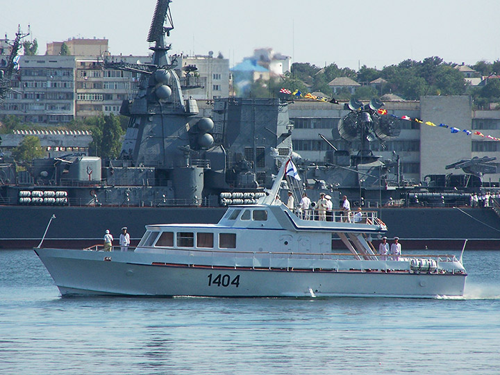 Катер связи "КСВ-1404" Черноморского Флота
