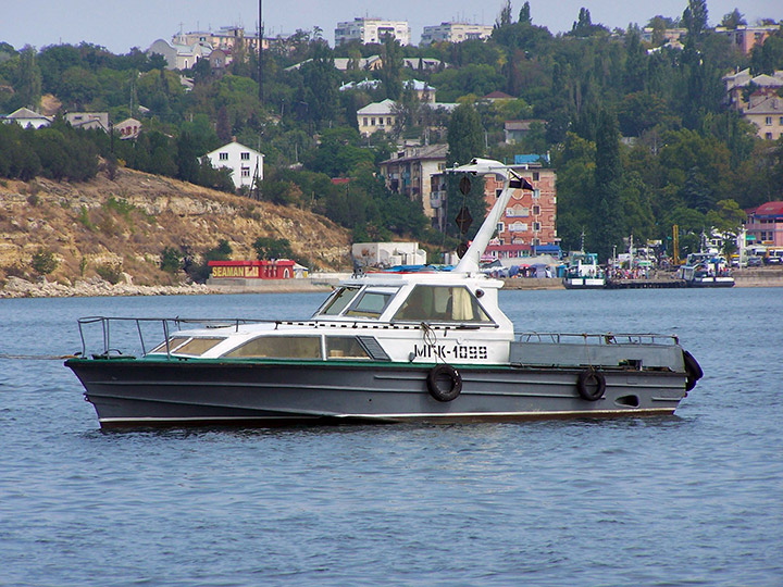 Малый гидрографический катер "МГК-1099" Черноморского Флота