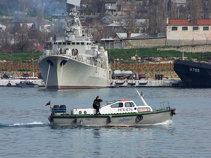 Малый гидрографический катер "МГК-675" Черноморского флота