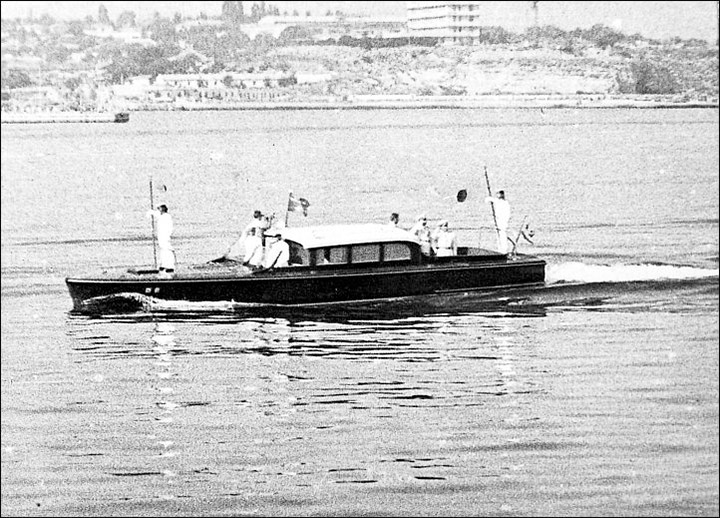 Рейдовый катер "РК-01" - катер Командующего Черноморского Флота
