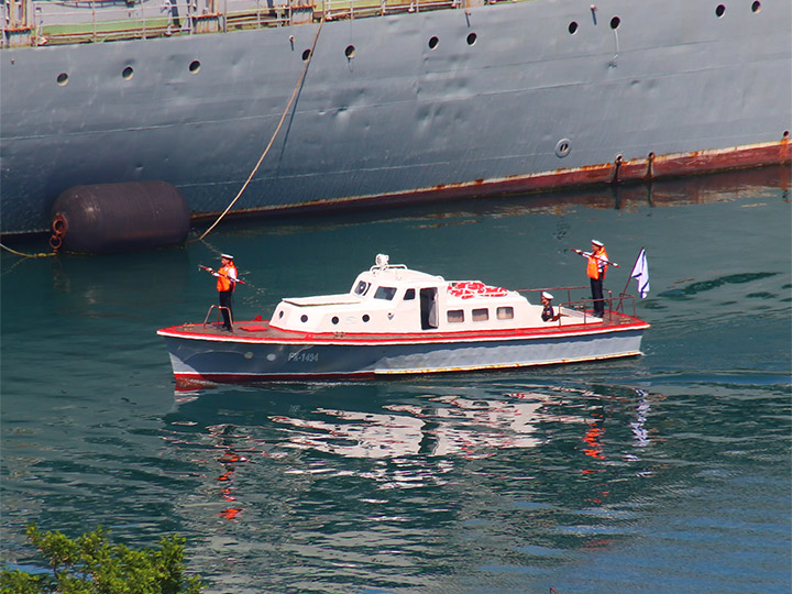 Рейдовый катер РК-1494 Черноморского флота в Севастополе