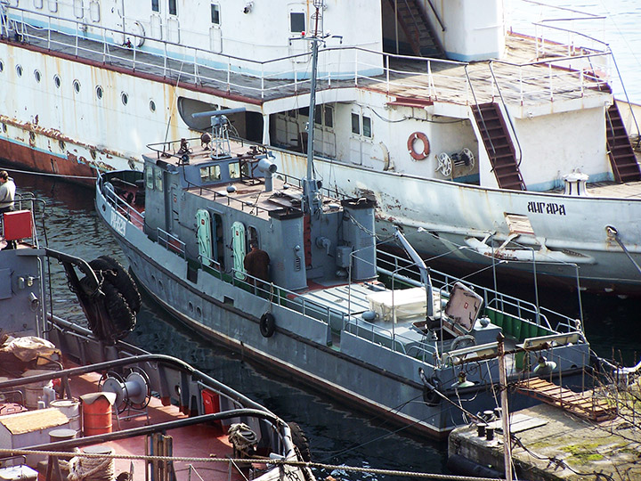 Рейдовый катер "РК-1529" Черноморского Флота