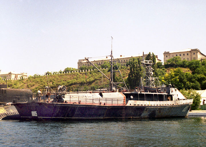 Катер-торпедолов "ТЛ-1005" Черноморского Флота