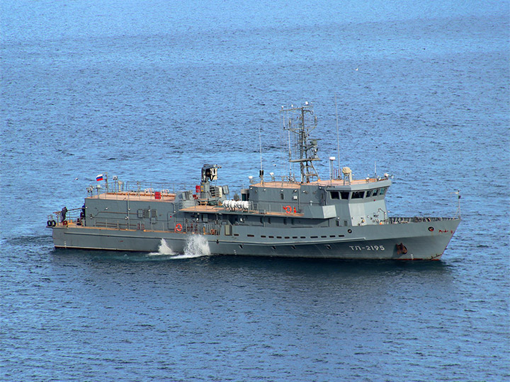 Катер-торпедолов "ТЛ-2195" в Севастополе