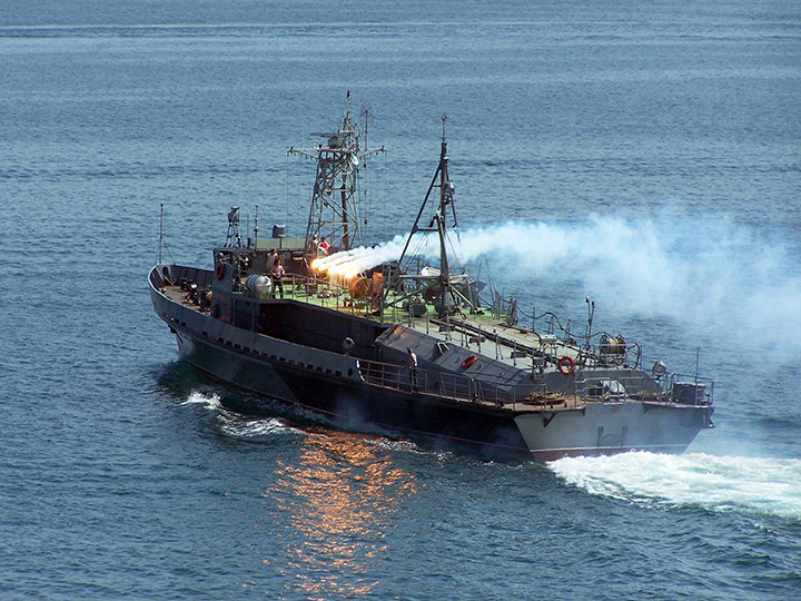 Катер-торпедолов "ТЛ-278" Черноморского Флота на ходу