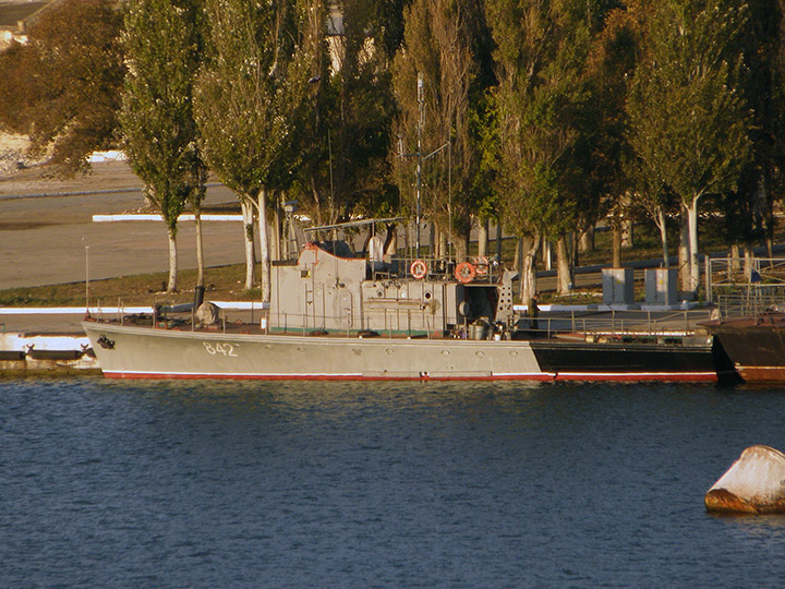 Катер-торпедолов "ТЛ-842" в Стрелецкой бухте, Севастополь