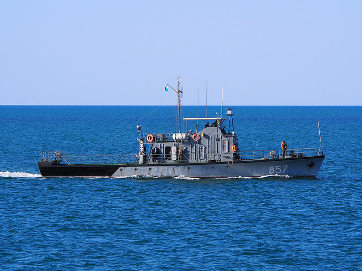 Катер-торпедолов "ТЛ-857" - вид на правый борт