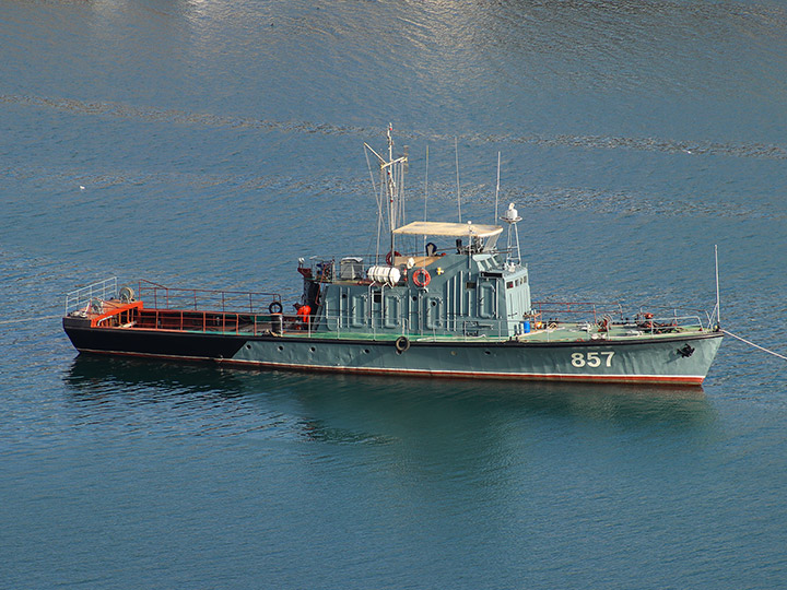 Катер-торпедолов "ТЛ-857" Черноморского флота на стенде