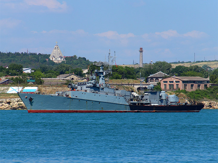 МПК "Суздалец" Черноморского флота в Севастопольской бухте