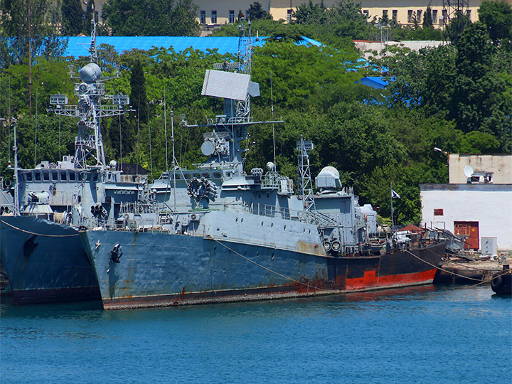 МПК "Поворино" Черноморского флота на ремонте в Севастополе