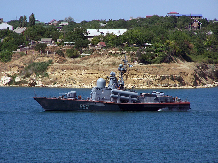 Ракетный катер "Р-109" Черноморского Флота