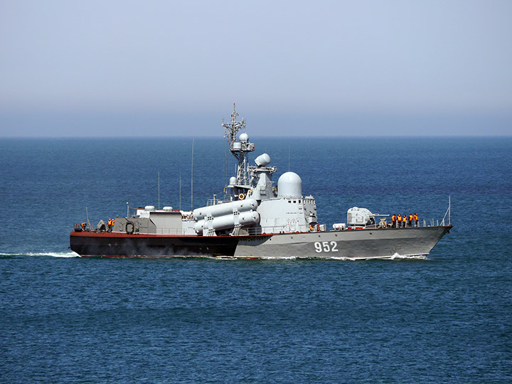 РКА "Р-109" выходит в море