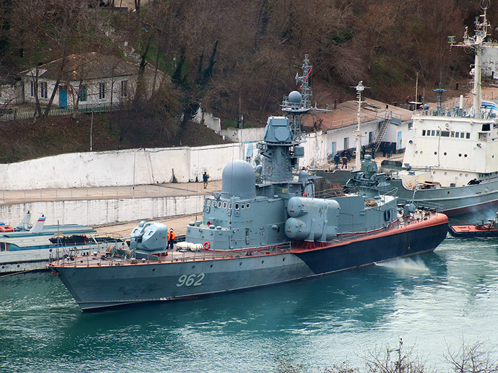 Ракетный катер "Шуя" Черноморского флота