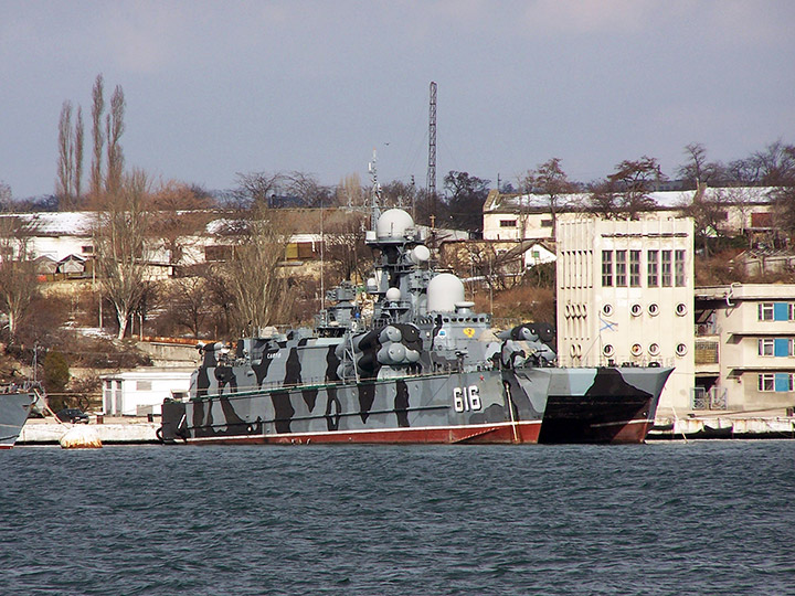 Ракетный корабль на воздушной подушке "Самум" Черноморского Флота