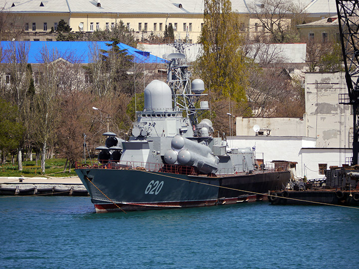 Малый ракетный корабль "Штиль" на ремонте в Севастополе