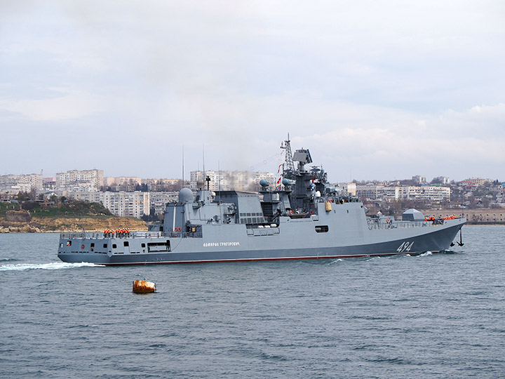 Фрегат "Адмирал Григорович" в Севастопольской бухте