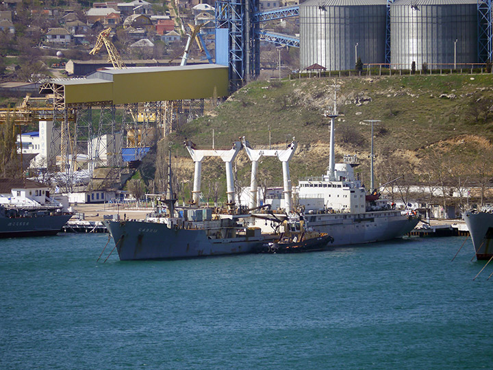 Спасательное судно "Саяны" Черноморского Флот