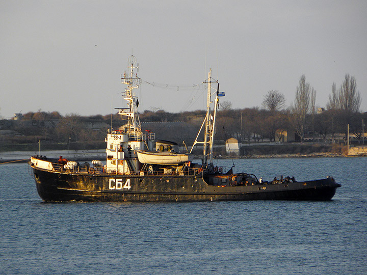 Буксировка спасательного буксира "СБ-4" Черноморского флота