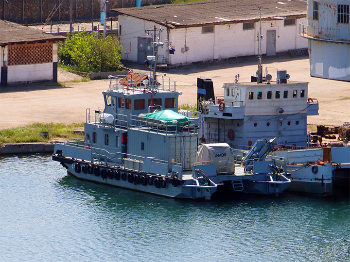 Спасательный многофункциональный катер СМК-2171 Черноморского флота в Севастополе