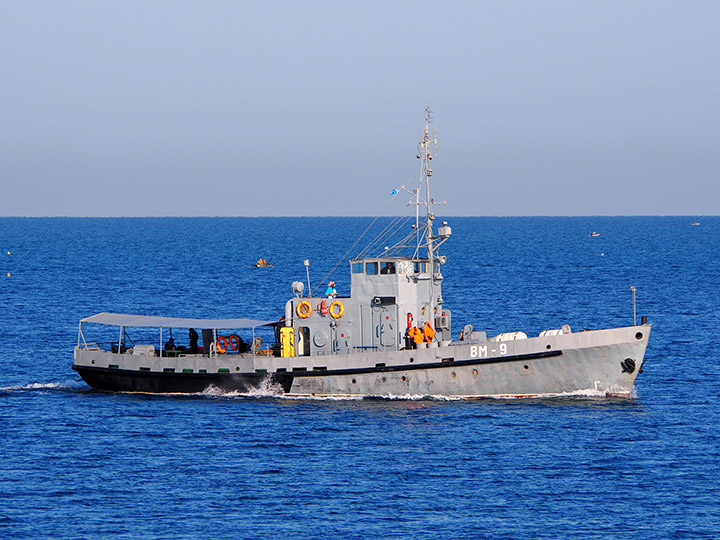 Водолазное морское судно "ВМ-9" проекта 522