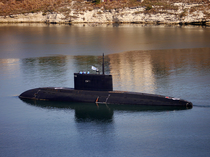 Подводная лодка Б-261 "Новороссийск" ЧФ РФ на ходу