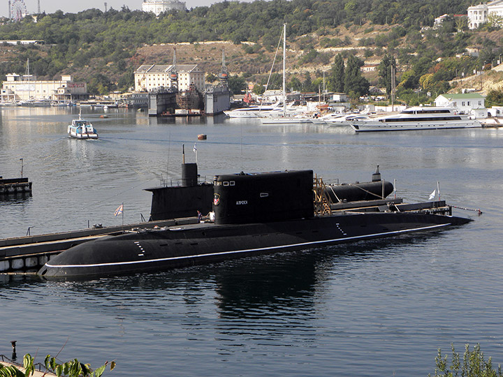 Подводная лодка "Алроса" проекта 877В