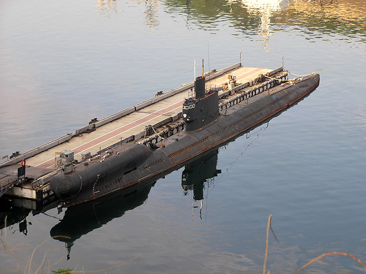Плавучая зарядовая станция "ПЗС-50" Черноморского флота 