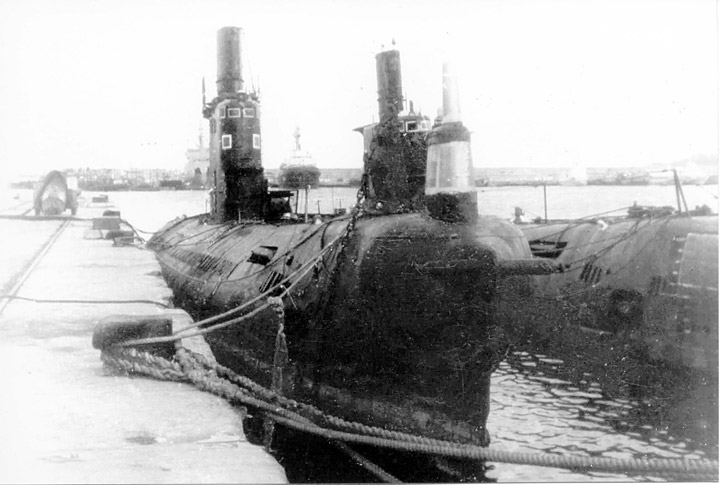Подводная лодка "С-37" Черноморского Флота в Феодосии