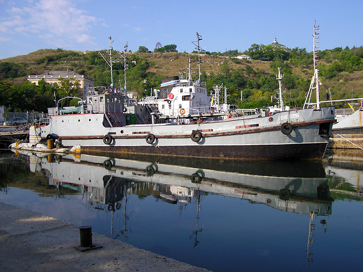 Базовая самоходная наливная баржа БНС-30150 Черноморского Флота