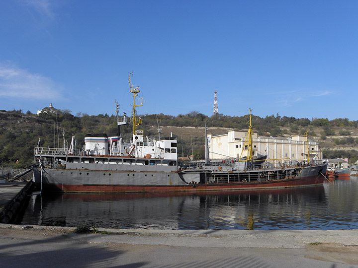 Малый морской танкер "Индига" Черноморского Флота