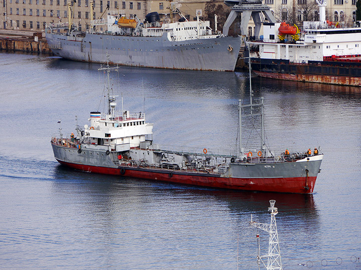 Малый морской танкер "Истра" Черноморского флота