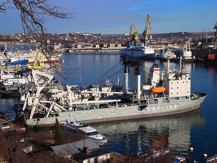 Килектор КИЛ-158 Черноморского флота у причала, Севастополь