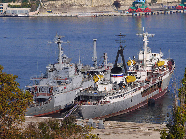 Средний морской танкер "Койда" в Севастополе