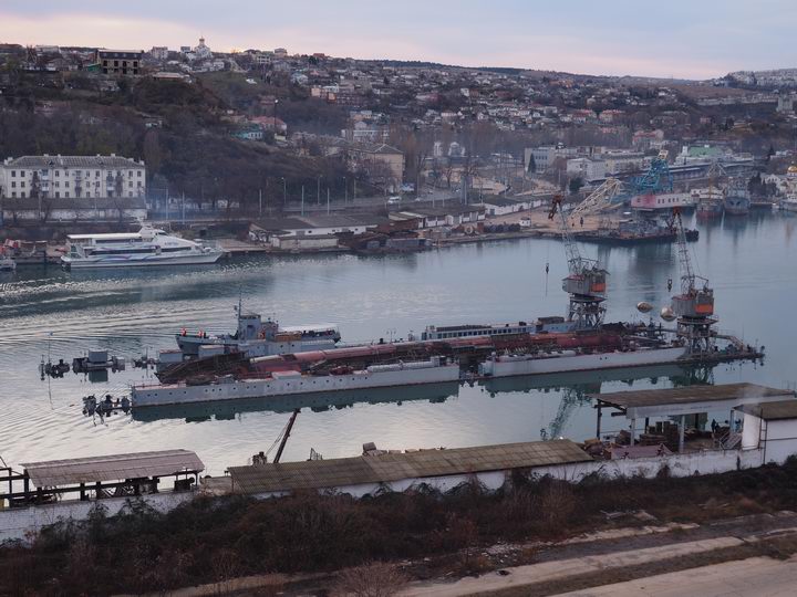 Затонувший плавучий док "ПД-16" Черноморского флота