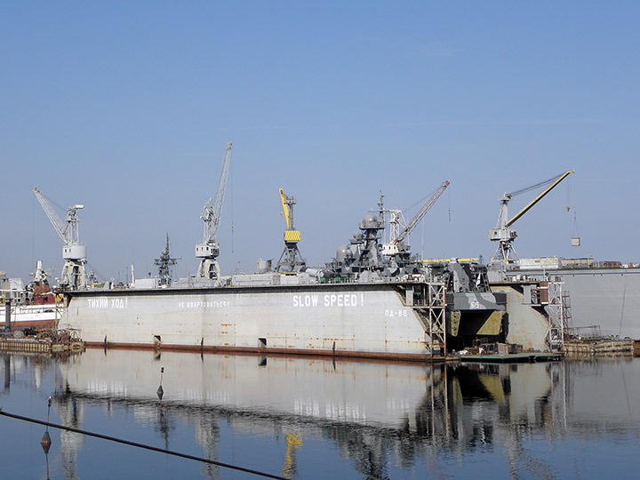 Плавучий док "ПД-88" Черноморского флота