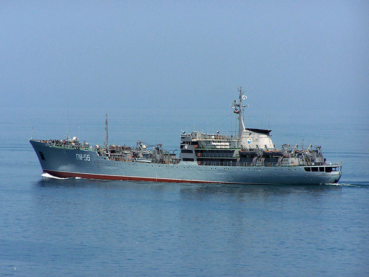 Плавмастерская "ПМ-56" в море