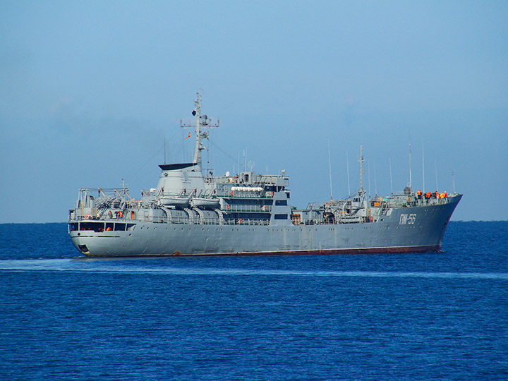 Плавмастерская "ПМ-56" Черноморского флота в море