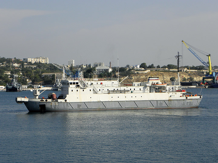 Кабельное судно "Сетунь" Черноморского флота российской Федерации