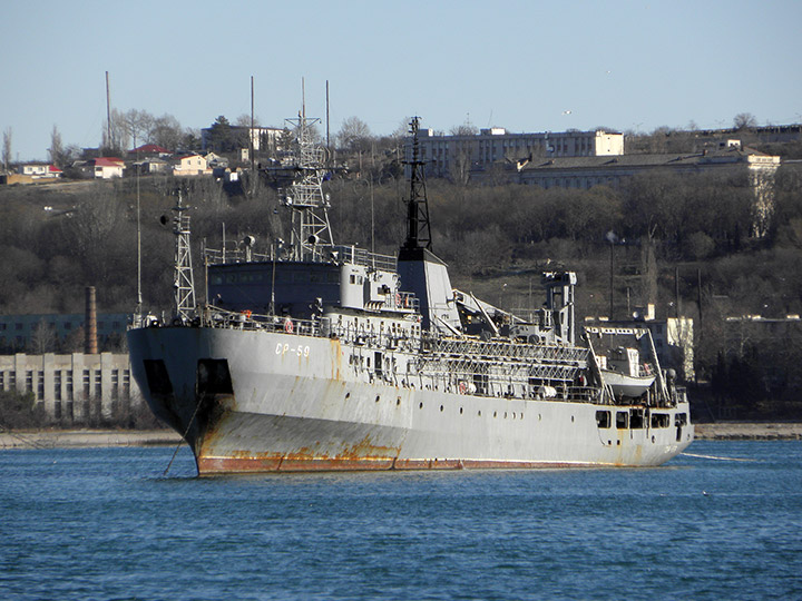 Судно размагничивания "СР-59" в Севастопольской бухте