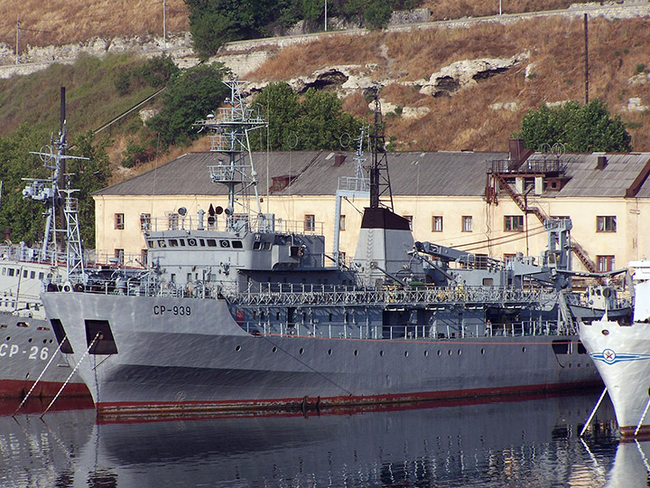 Судно размагничивания СР-939 Черноморского Флота