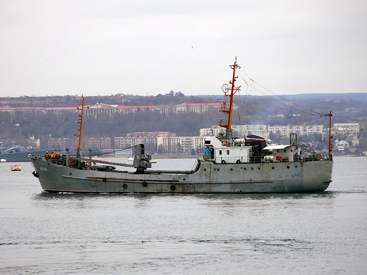 Морской транспорт вооружений "ВТР-94" на ходу